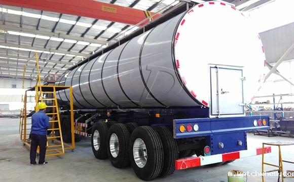 天润watchwhes牌30吨<a href=/ target=_blank class=infotextkey>奶罐车</a>今日发往云南