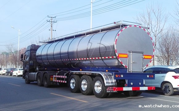 天润watchwhes牌30吨<a href=/ target=_blank class=infotextkey>奶罐车</a>今日发往云南