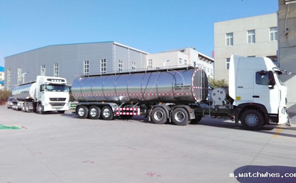 内蒙35立方不锈钢拉奶罐式运输车发货