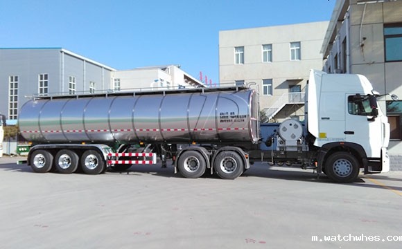 内蒙35立方不锈钢拉奶罐式运输车发货