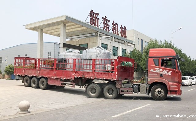 天润watchwhes6吨立式鲜奶制冷罐发往甘肃甘南