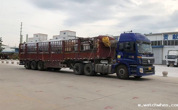 山东潍坊客户订购的6吨不锈钢<a href=/ target=_blank class=infotextkey><a href=/ target=_blank class=infotextkey>制冷罐</a></a>昨天下午发货