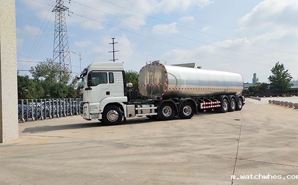 半挂牛奶运输背罐车