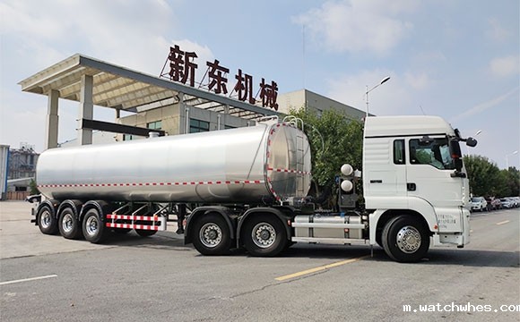 半挂牛奶运输背罐车