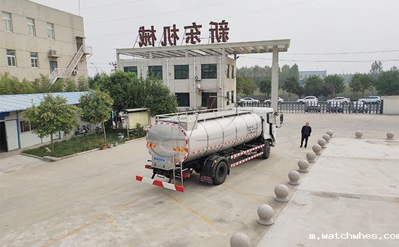 天润watchwhes牌10吨车罐<a href=http://xnc.xdqj.com/ngc/ target=_blank class=infotextkey>一体<a href=/ target=_blank class=infotextkey>奶罐车</a></a>发往河南洛阳