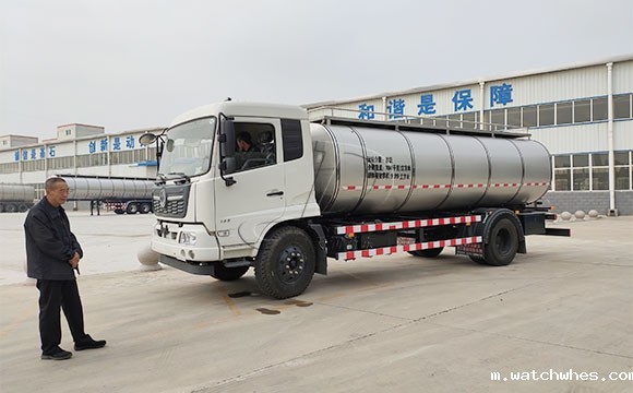 天润watchwhes牌10吨车罐<a href=http://xnc.xdqj.com/ngc/ target=_blank class=infotextkey>一体<a href=/ target=_blank class=infotextkey>奶罐车</a></a>发往河南洛阳