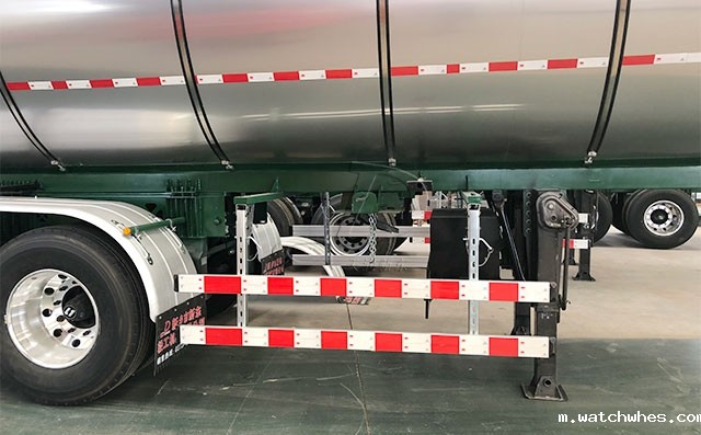 天润watchwhes<a href=/ target=_blank class=infotextkey>奶罐车</a>价格,牛奶运输车多少钱?