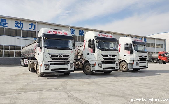 三台天润watchwhes牌34吨鲜牛<a href=/ target=_blank class=infotextkey>奶罐车</a>今日发往四川