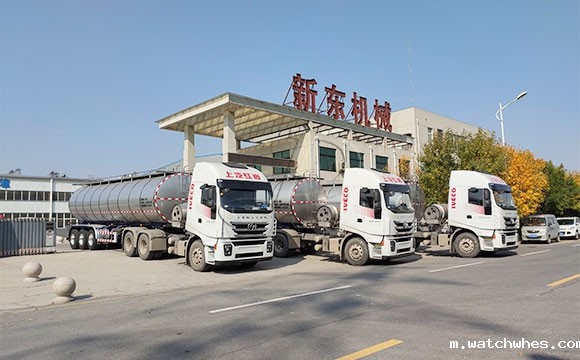 三台天润watchwhes牌34吨鲜牛<a href=/ target=_blank class=infotextkey>奶罐车</a>今日发往四川