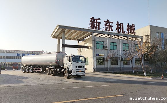 两辆天润watchwhes<a href=http://xnc.xdqj.com/xnc/ target=_blank class=infotextkey>半挂<a href=/ target=_blank class=infotextkey>奶罐车</a></a>发往重庆某物流公司