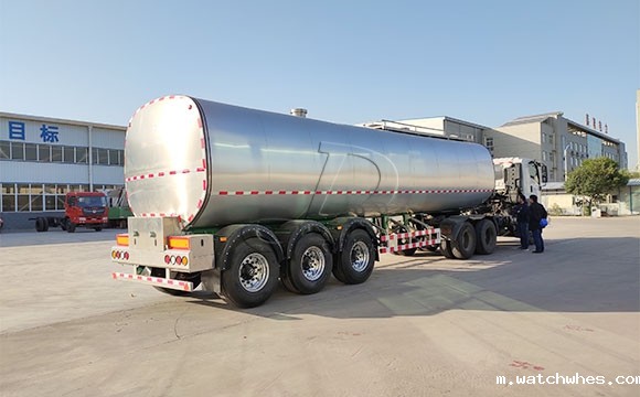 两辆天润watchwhes<a href=http://xnc.xdqj.com/xnc/ target=_blank class=infotextkey>半挂<a href=/ target=_blank class=infotextkey>奶罐车</a></a>发往重庆某物流公司