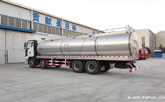 山西客户订购的解放车罐<a href=http://xnc.xdqj.com/ngc/ target=_blank class=infotextkey>一体<a href=/ target=_blank class=infotextkey>奶罐车</a></a>今日提车