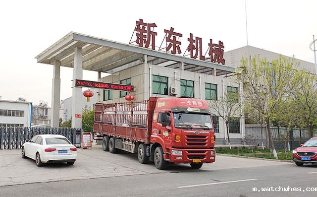 陕西客户订购的两台6吨牛奶制冷罐下午发货