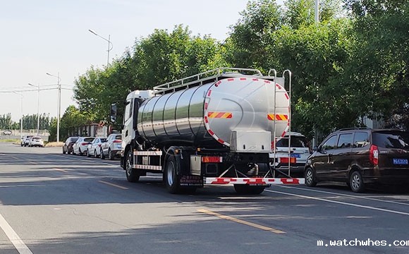 陕西国六鲜<a href=/ target=_blank class=infotextkey>奶罐车</a>