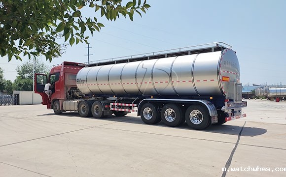 鲜奶物流运输罐车