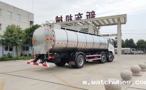 我公司18吨连体奶罐车下午发往河南信阳