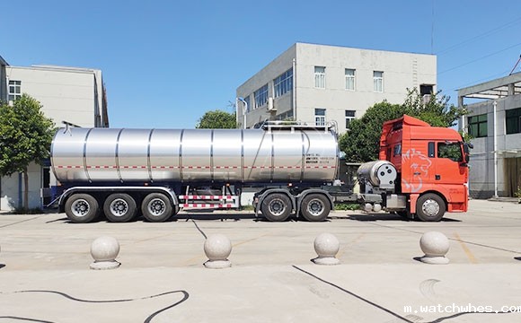 33吨拉鲜奶半挂罐车