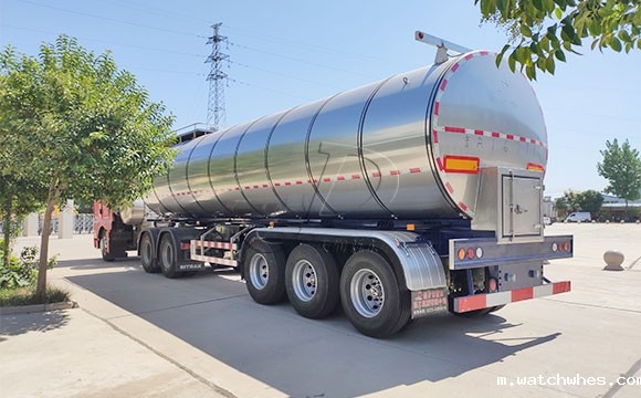 33吨拉鲜奶半挂罐车