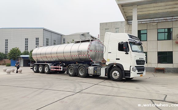 大型鲜奶保鲜装<a href=/ target=_blank class=infotextkey>奶罐车</a>