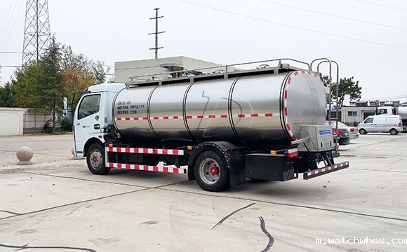 不锈钢奶槽罐车