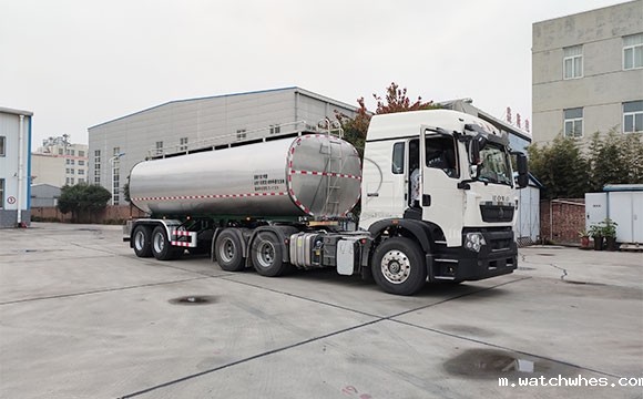 鲜奶半挂运输车
