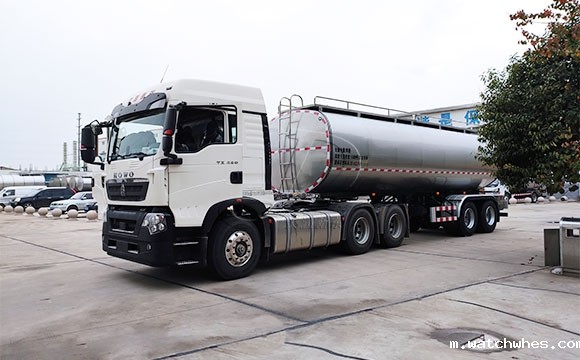 鲜奶半挂运输车