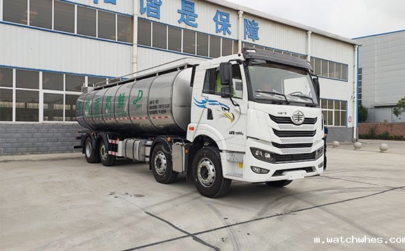 解放国六20吨牛奶运输车