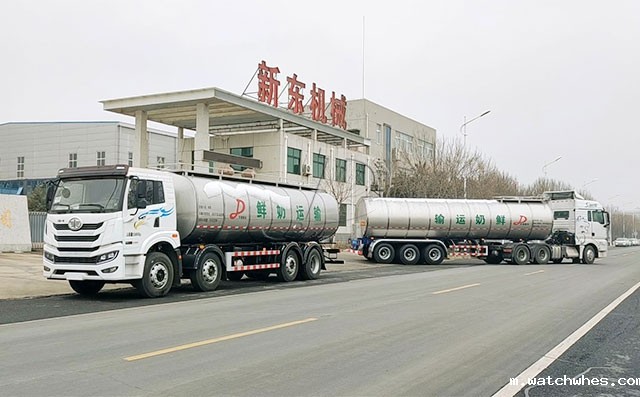 我公司3台半挂奶罐车发完东北物流公司