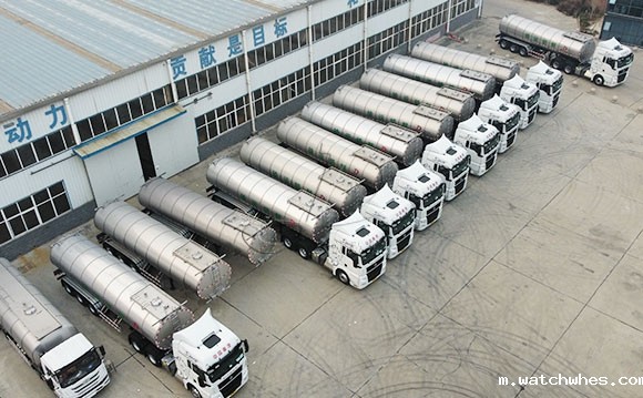 <a href=/ target=_blank class=infotextkey>奶罐车</a>