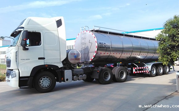 宁夏客户订购的35立方大型<a href=http://xnc.xdqj.com/xnc/ target=_blank class=infotextkey>半挂<a href=/ target=_blank class=infotextkey>奶罐车</a></a>发货