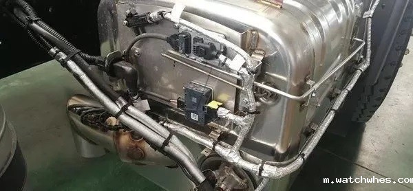 <a href=/ target=_blank class=infotextkey>奶罐车</a>底盘