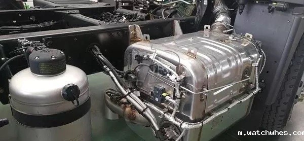 <a href=/ target=_blank class=infotextkey>奶罐车</a>底盘