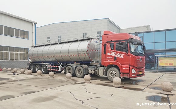 鲜奶运输半挂车