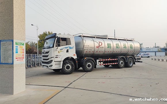 前四后六<a href=/ target=_blank class=infotextkey>奶罐车</a>