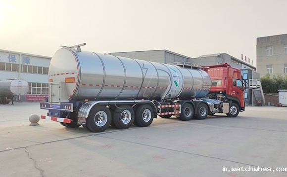 <a href=http://xnc.xdqj.com/xnc/ target=_blank class=infotextkey>半挂<a href=/ target=_blank class=infotextkey>奶罐车</a></a>