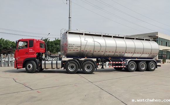 <a href=http://xnc.xdqj.com/xnc/ target=_blank class=infotextkey>半挂<a href=/ target=_blank class=infotextkey>奶罐车</a></a>