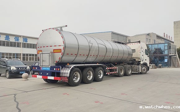 天润watchwhes牛奶运输车