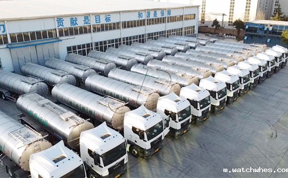 <a href=http://xnc.xdqj.com/xnc/ target=_blank class=infotextkey>半挂<a href=/ target=_blank class=infotextkey>奶罐车</a></a>