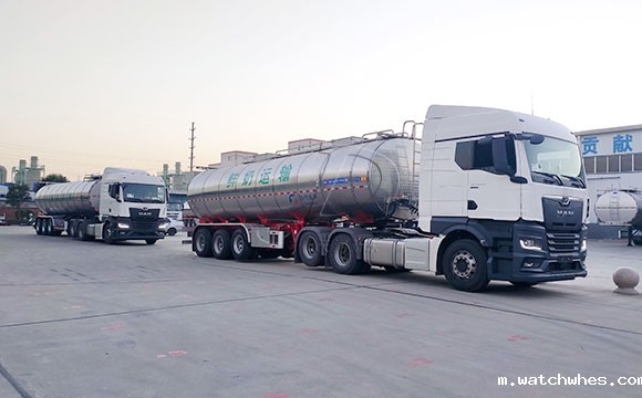 牛奶运输罐车