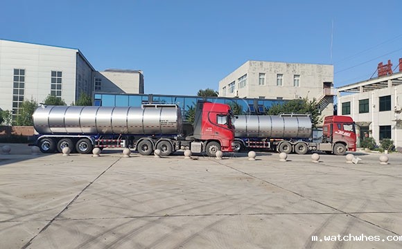 <a href=http://xnc.xdqj.com/xnc/ target=_blank class=infotextkey>半挂<a href=/ target=_blank class=infotextkey>奶罐车</a></a>