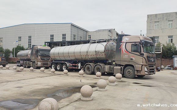 <a href=http://xnc.xdqj.com/xnc/ target=_blank class=infotextkey>半挂<a href=/ target=_blank class=infotextkey>奶罐车</a></a>