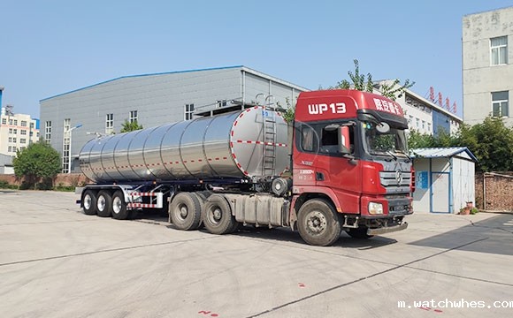 <a href=http://xnc.xdqj.com/xnc/ target=_blank class=infotextkey>半挂<a href=/ target=_blank class=infotextkey>奶罐车</a></a>