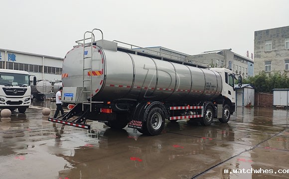 前四后四鲜奶运输车