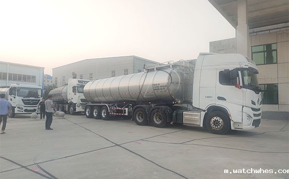 半挂鲜奶运输专用车