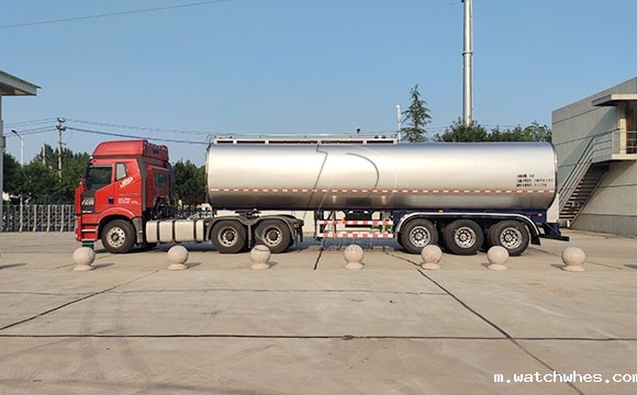 鲜奶运输半挂车