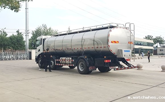 东风国六<a href=/ target=_blank class=infotextkey>奶罐车</a>