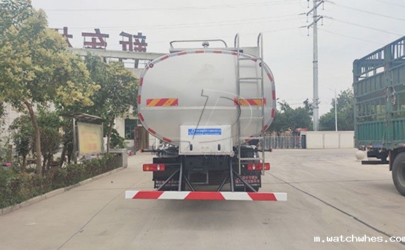 国五<a href=/ target=_blank class=infotextkey>奶罐车</a>