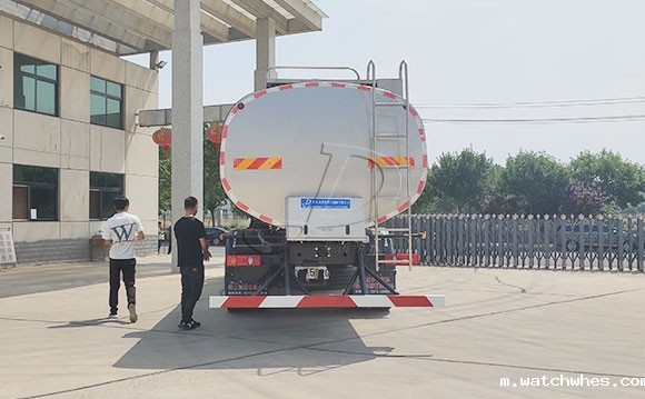 牛奶保温运输罐车