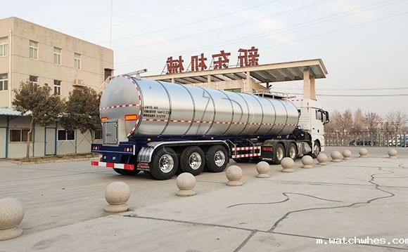 半挂运<a href=/ target=_blank class=infotextkey>奶罐车</a>