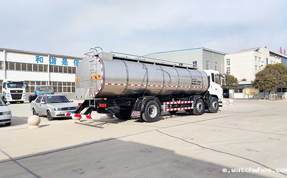 前四后四鲜奶运输车